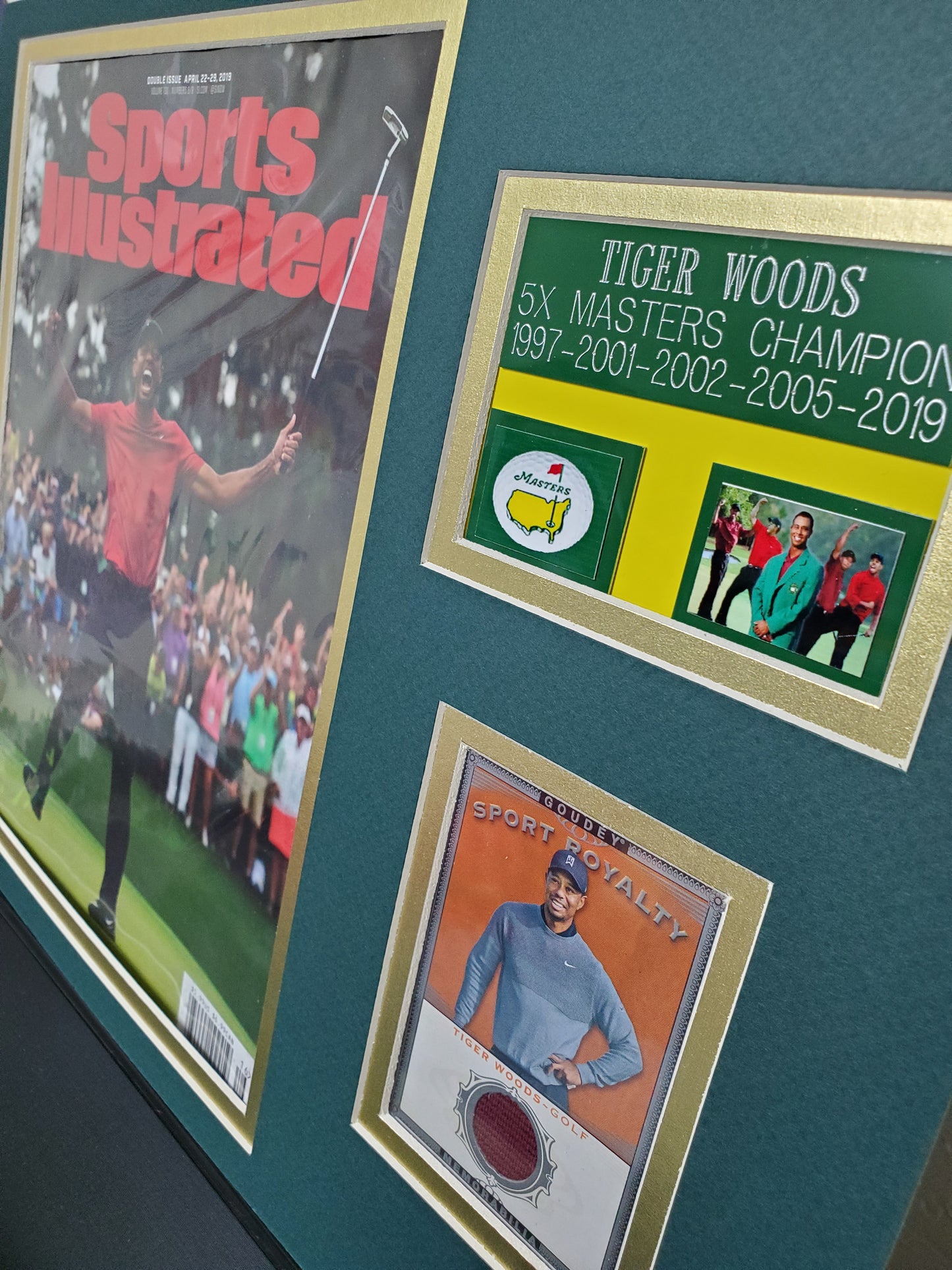 Tiger Woods Framed Memorabilia – Sports Illustrated Cover & Collectible Card