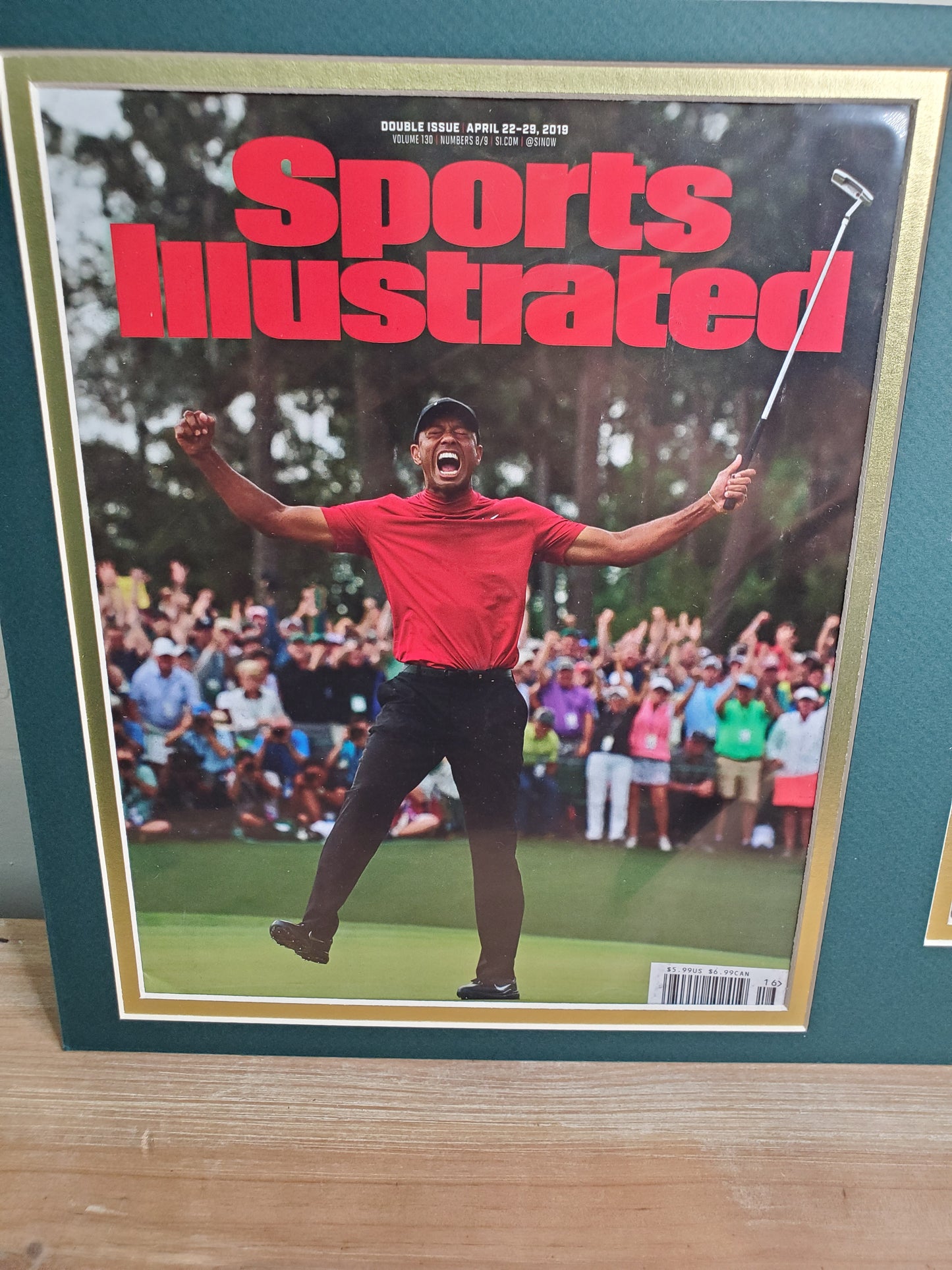 Tiger Woods Framed Memorabilia – Sports Illustrated Cover & Collectible Card
