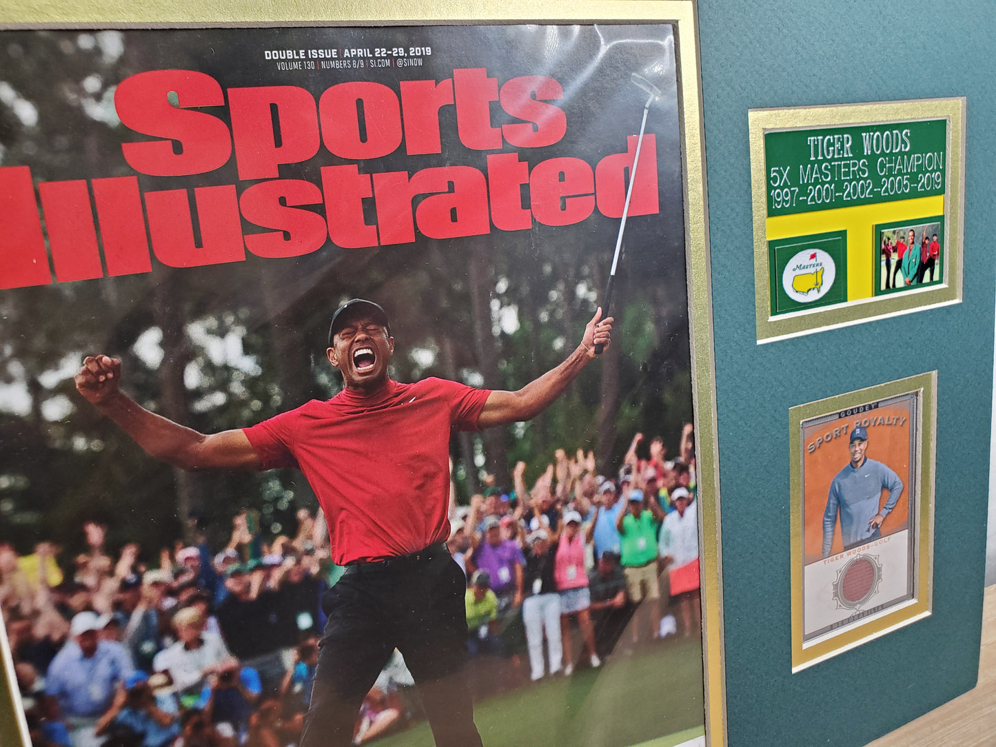 Tiger Woods Framed Memorabilia – Sports Illustrated Cover & Collectible Card
