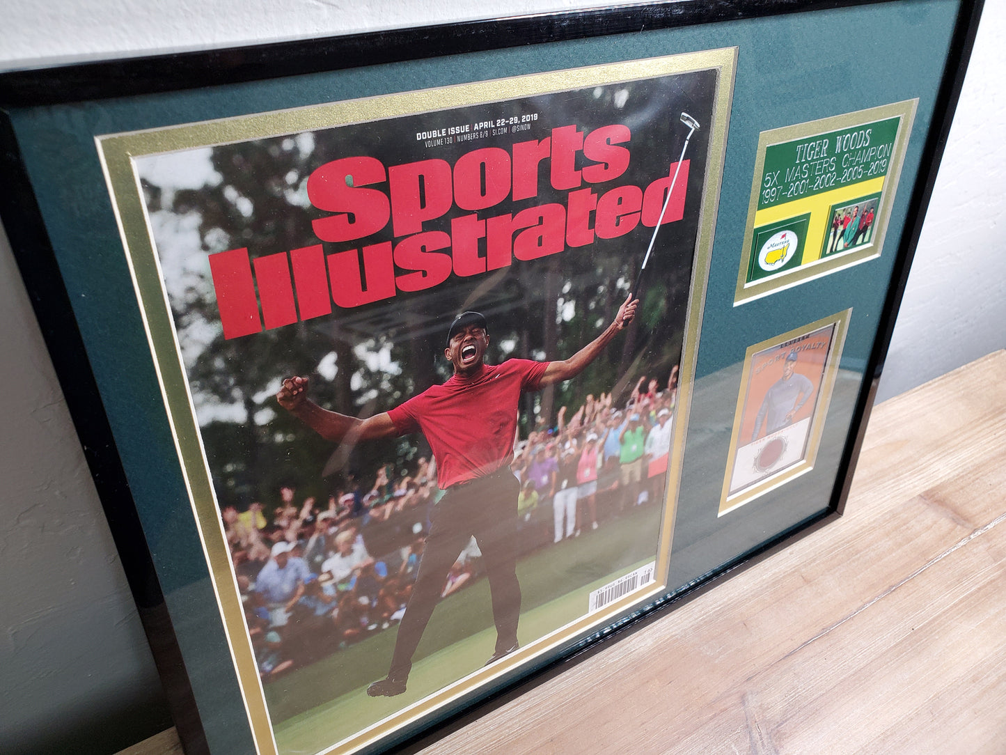 Tiger Woods Framed Memorabilia – Sports Illustrated Cover & Collectible Card