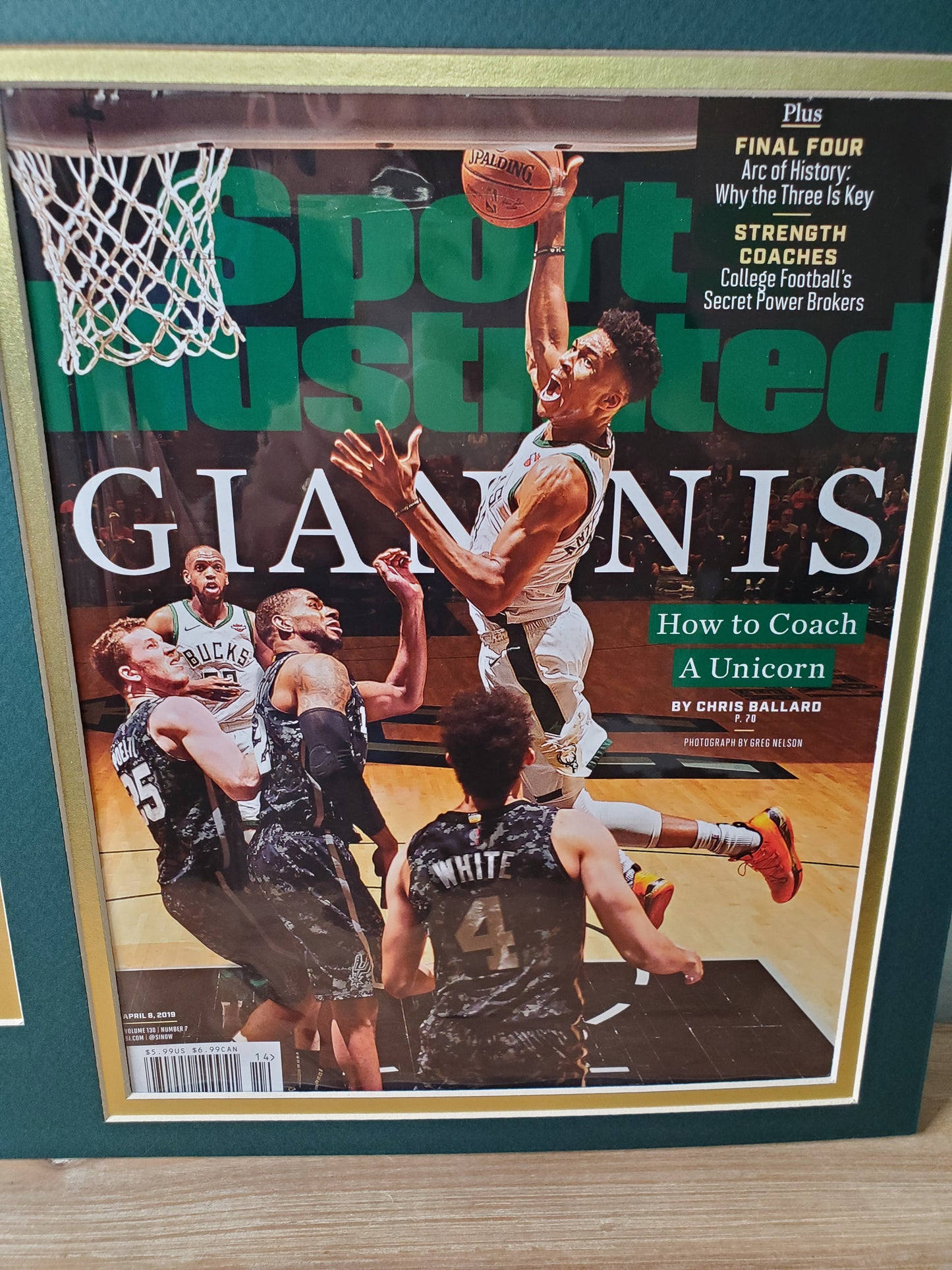 Giannis Antetokounmpo Framed Sports Illustrated Display with Autograph Plaque &amp; NBA Materials Card